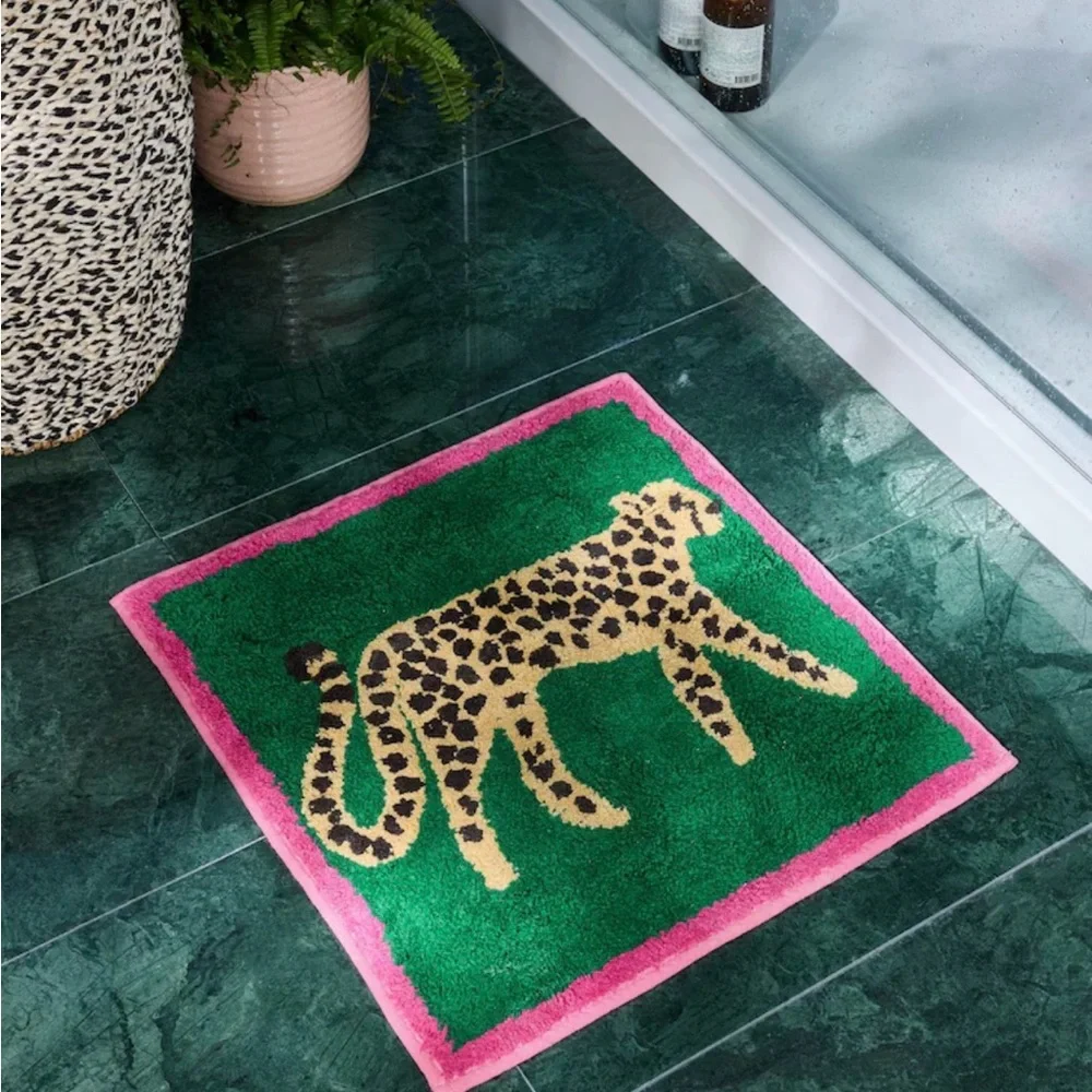 Leopard Print Bath Mat Set with Pink Border
